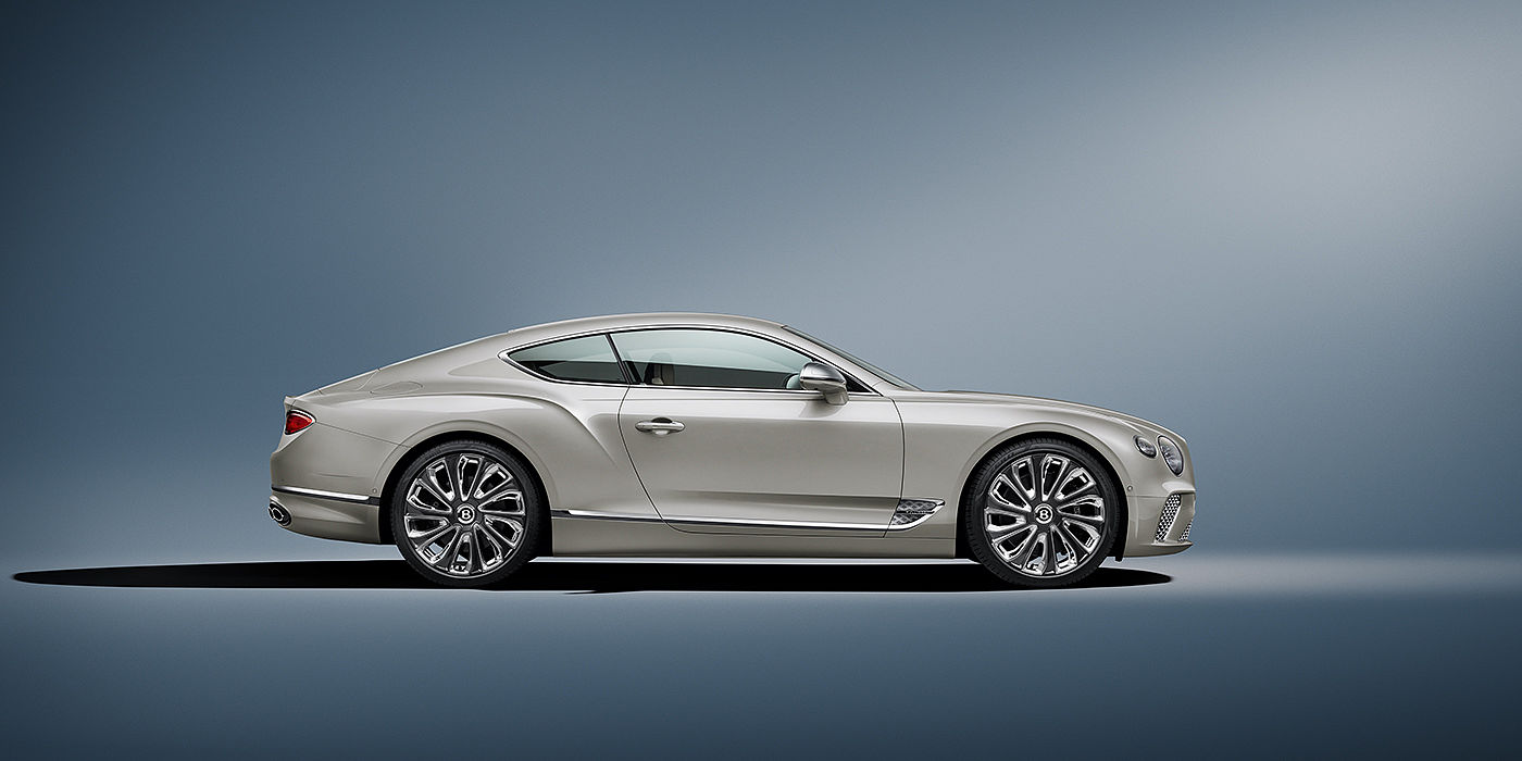 Bentley Polanco Bentley Continental GT Mulliner coupe in White Sand paint front 34
